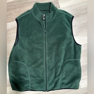 Consensus Men's Green Fleece Vest. Size XL